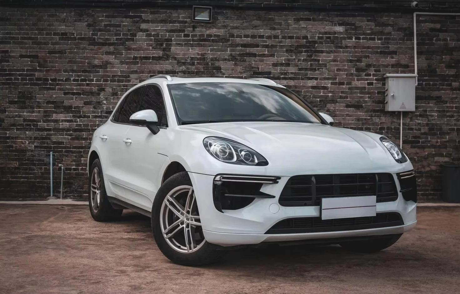 KM for 2018-up  Macan-95B.2 Upgrade pp Material  Sport Design SD GTS Front Bumper Facelift Bodykit New Products