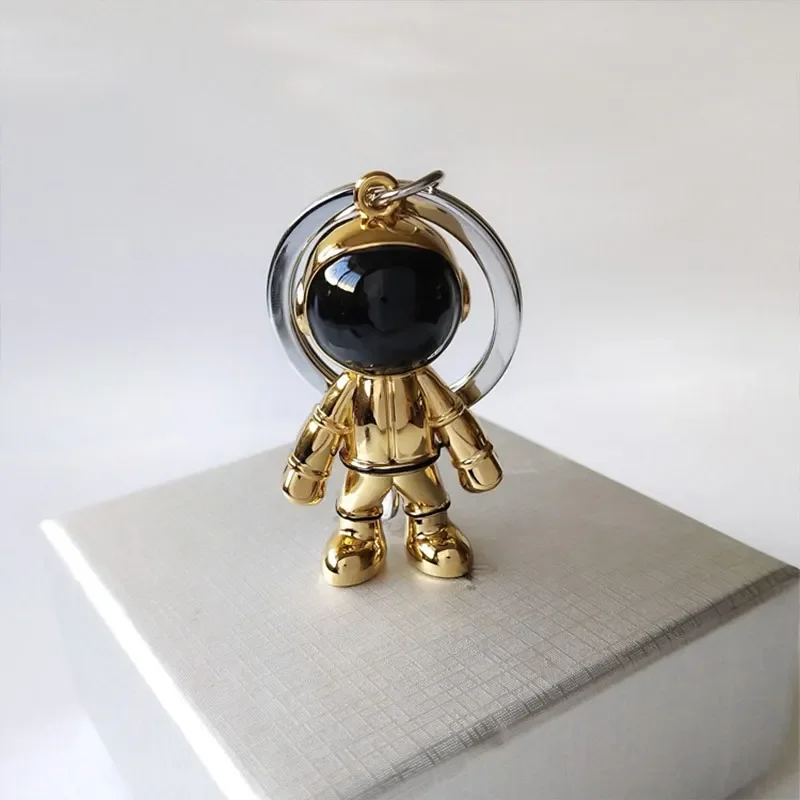 2023 New Fashion Otaku 3D Astronaut Space Robot Alien Spaceman Keychain Keyring Alloy Gift for Gadgets for Men Keychain Holder