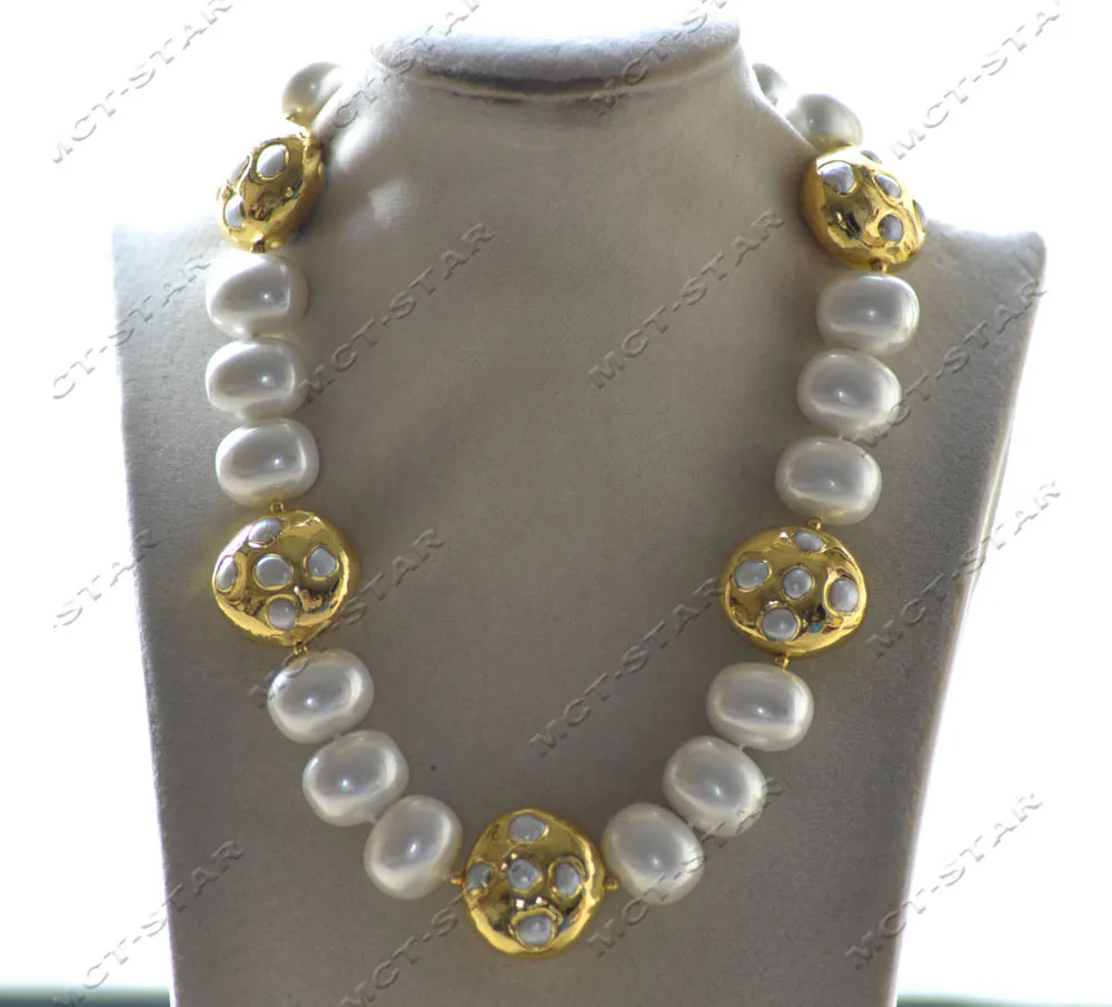 

Z12952 18" 28mm White South Sea Shell Pearl Necklace