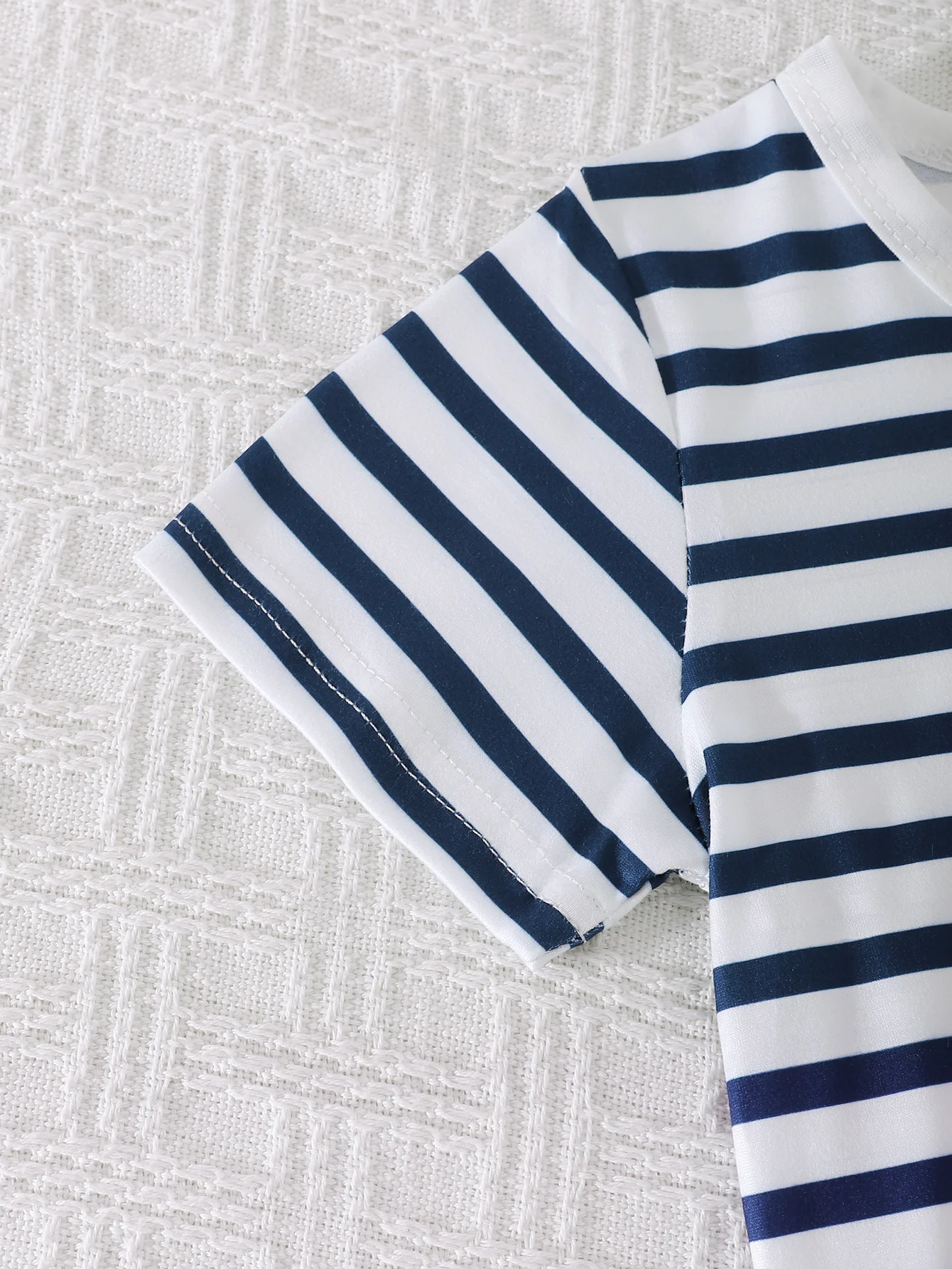 Summer  2-7 Years Old  Cool Girls  Striped  Short  Sleeved Top  And  Printed Shorts  Casual  2-Piece  Set