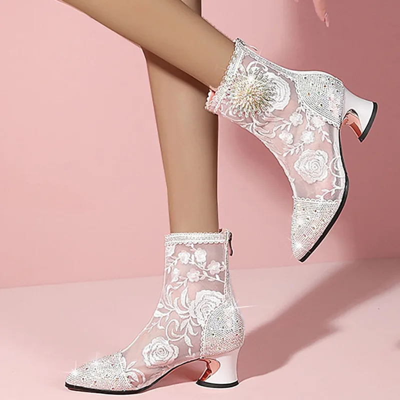 Botas puntiagudas de cristal de lujo para mujer, zapatos de fiesta con cremallera de tacón grueso, malla de encaje blanco y negro, Sexy