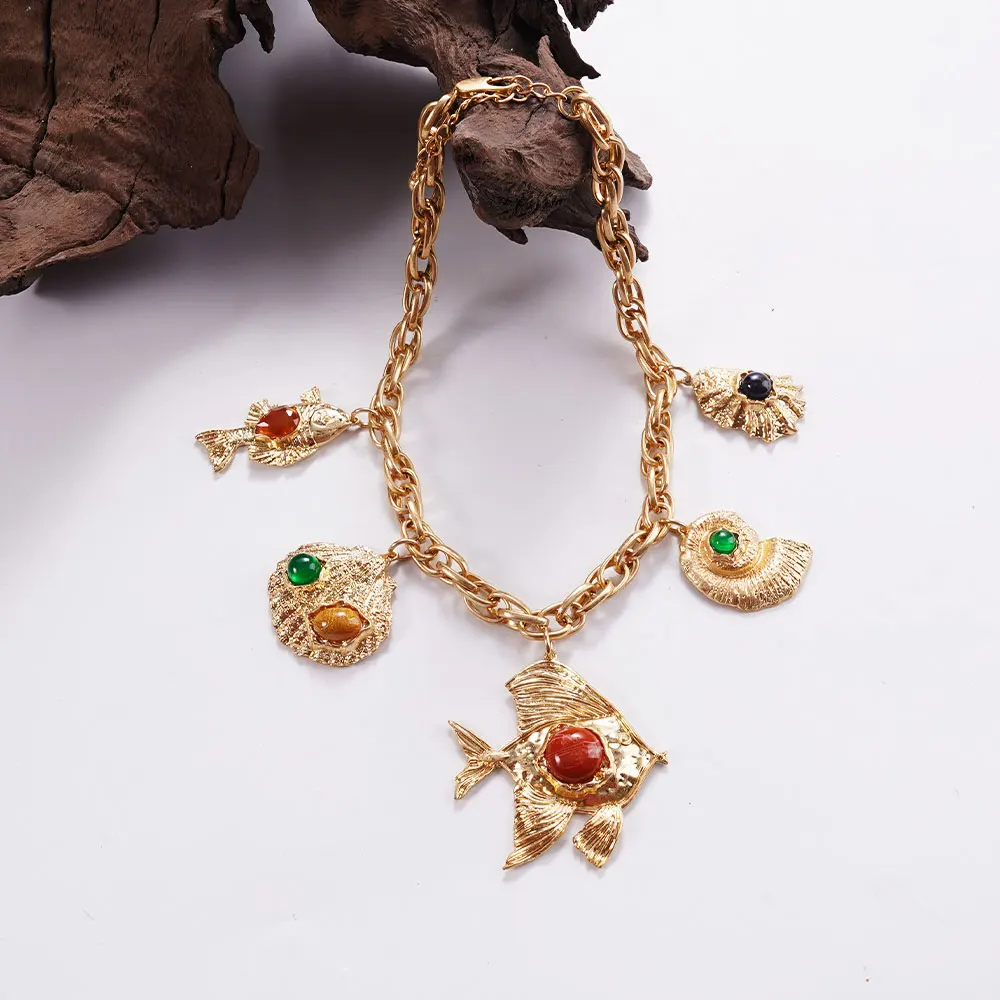 

Chunky Fish Necklace For Ladies Shell Conch Pendant Vintage Jewelry Gifts Everyday Travel Accessories
