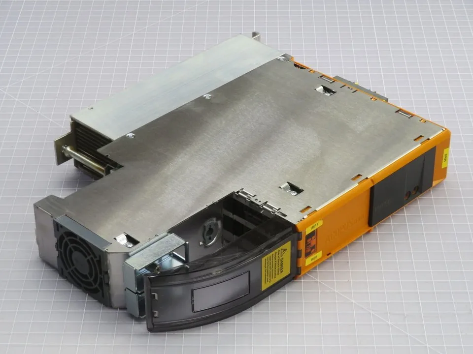 

Новый Оригинальный Программируемый Логический Контроллер (ПЛК) 8BV10028HWD0.0-00-1 для Промышленной Автоматизации, В Наличии