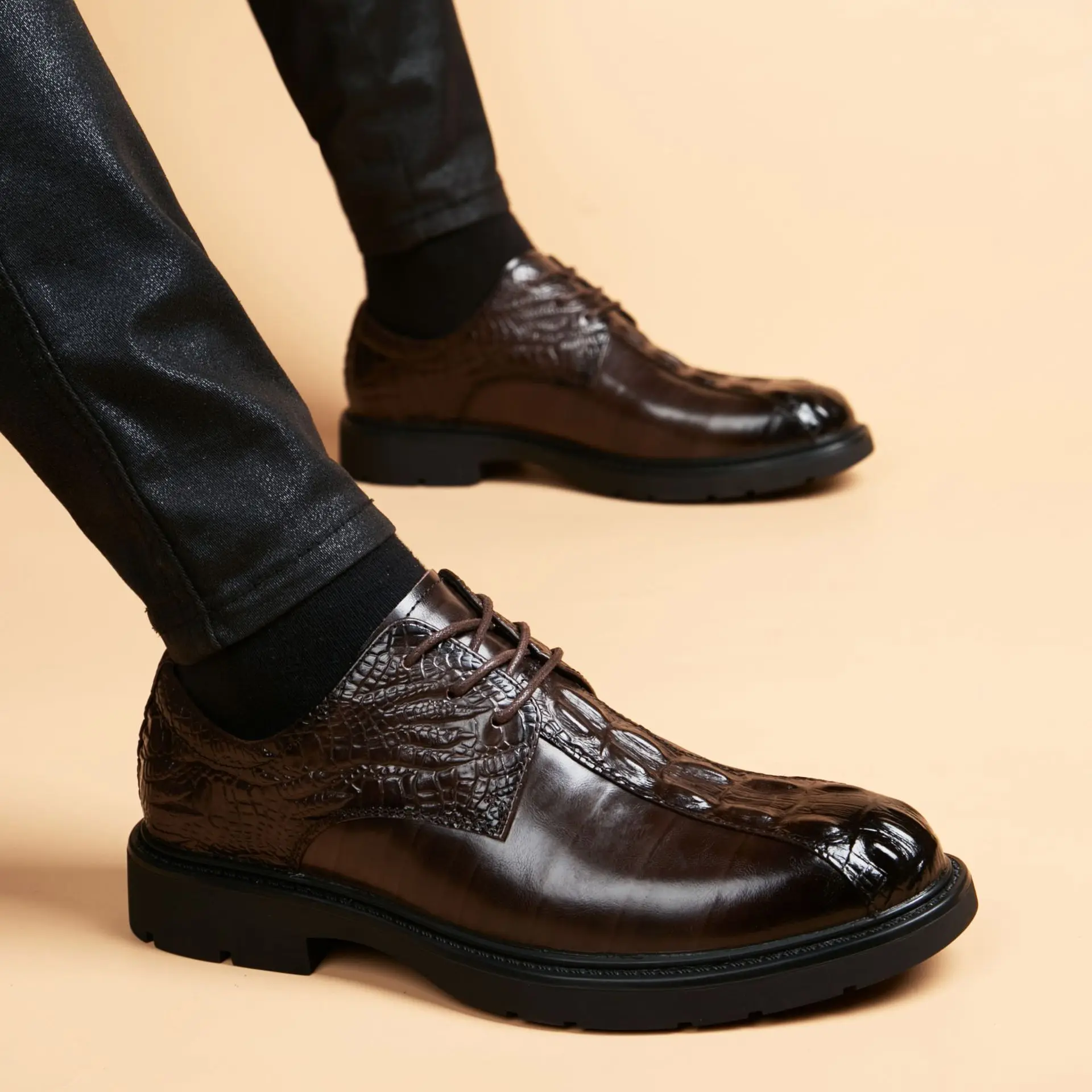 

men luxury fashion party nightclub dress genuine leather shoes crocodile pattern brogue shoe black trend gentleman footwear mans