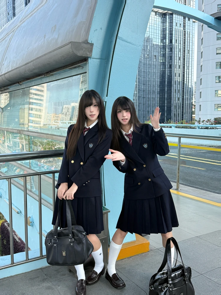 

Оригинальный школьный костюм для старшеклассниц в японском стиле: плиссированная юбка и блузка с длинным рукавом