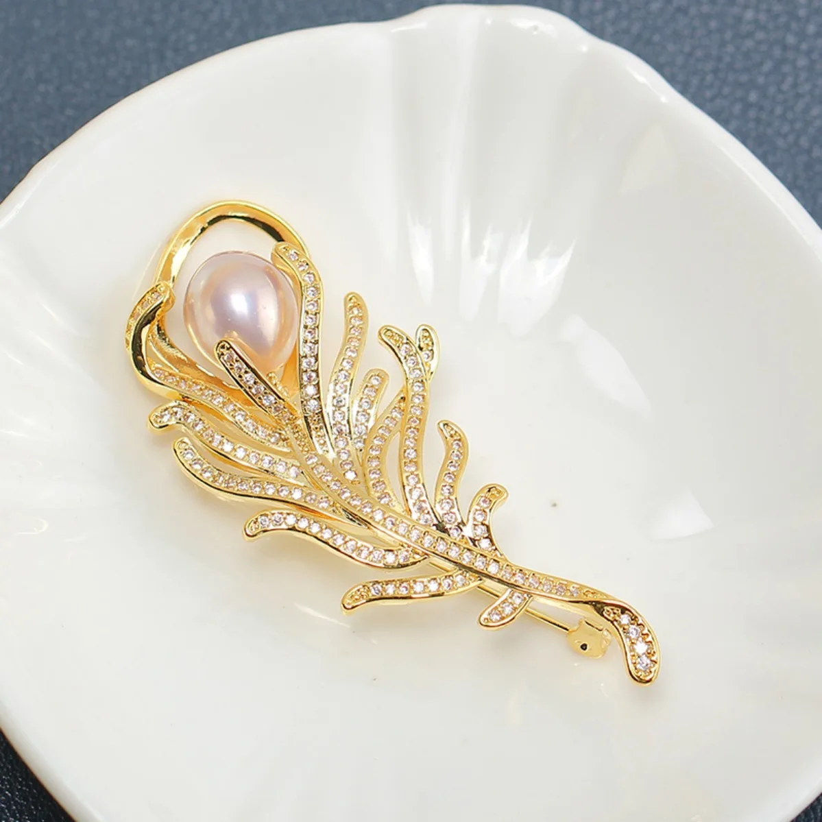 DIY Brooch Blank Brass Gold Plated Feather, Zircon Pin Base, Pearl Brooch Setting Elegant Corsage Accessory for Women