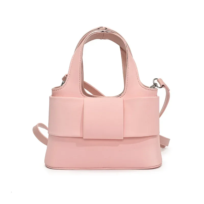 

2025 Women's Spring New Stylish Bucket Bag - High - end Niche, Splicing Solid Color, Portable Messenger Bag