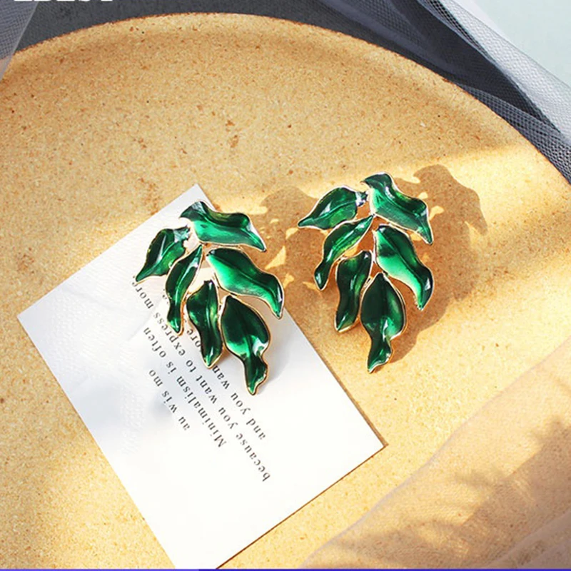 VIVILADY Hot Sale Monstera Beach  Leaf Pendant Women Drop Earrings European Brand Tropical Plant Shape Summer Party Jewelry