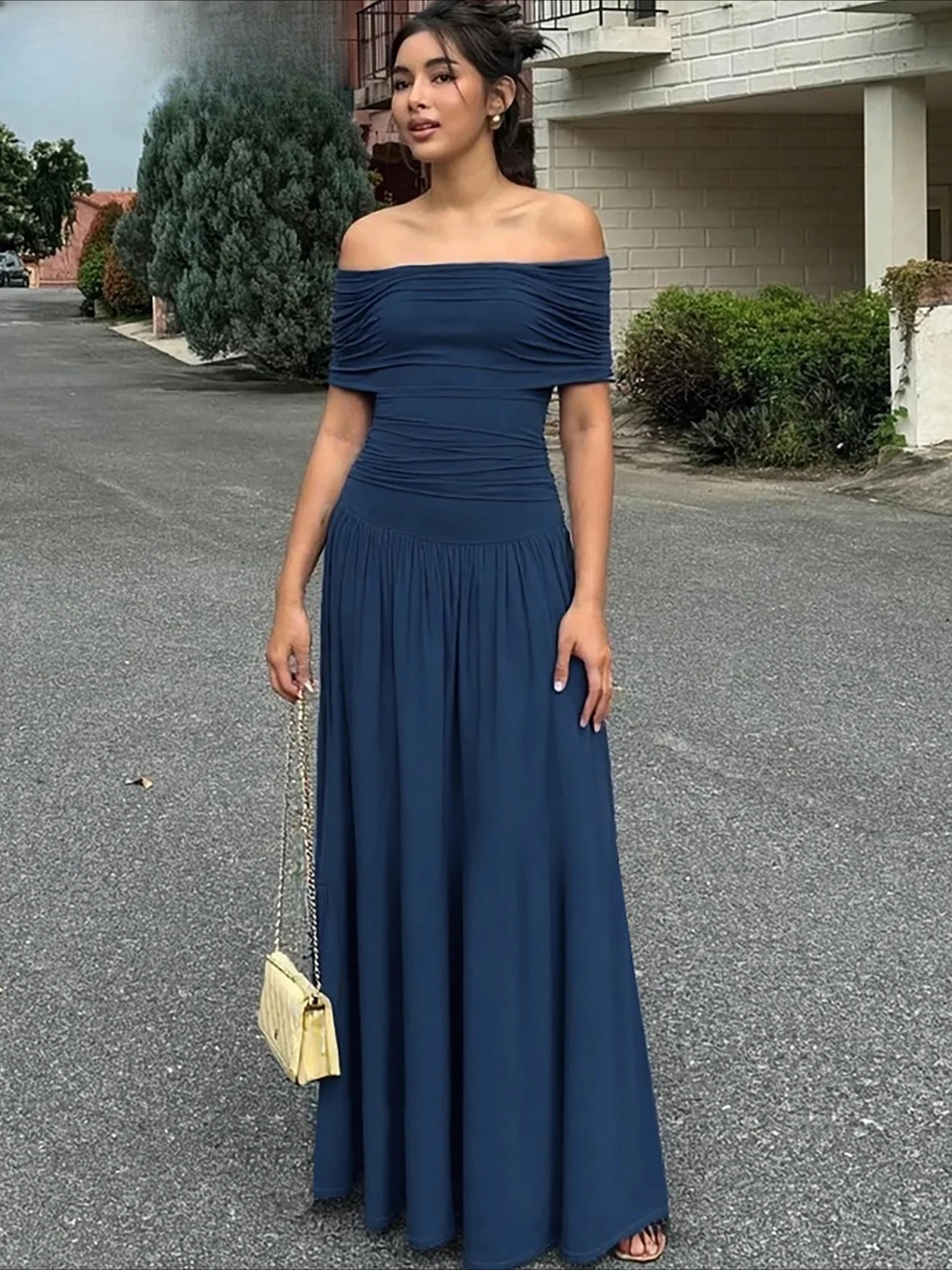 ชุดเดรสเรียบหรู เซ็กซี่ สง่างาม เหมาะสำหรับงานปาร์ตี้ คลับ งานพรอม เสื้อผ้าฤดูร้อน เปิดไหล่ ไร้แขน โชว์หลัง ทรงเข้ารูป จับจีบ