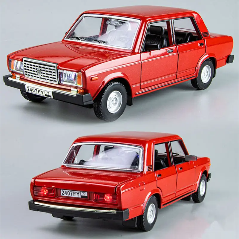 1/24 LADA 2105 SEDAN Alloy Classic Car Model Diecast Metal Vehicle Car Model Sound and Light Simulation Collection Kids Toy Gift