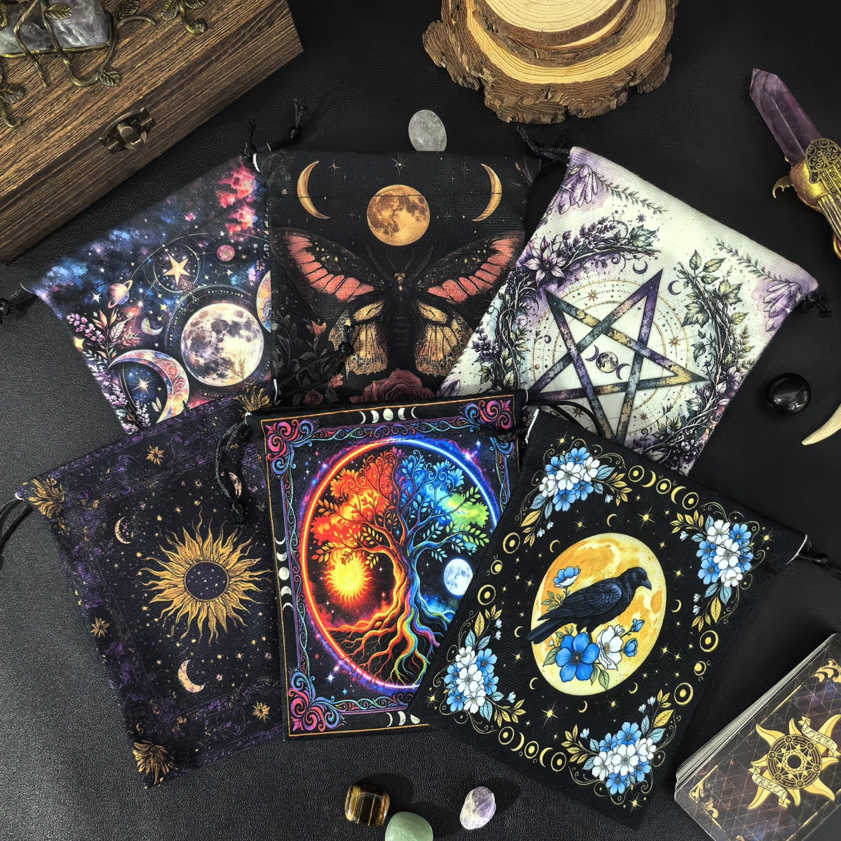 Tree of Life Drawstring Pouch For Divination Triple Moon Floral Tarot Cards Storage Bag Short Plush Dice Jewelry Storage Pouch