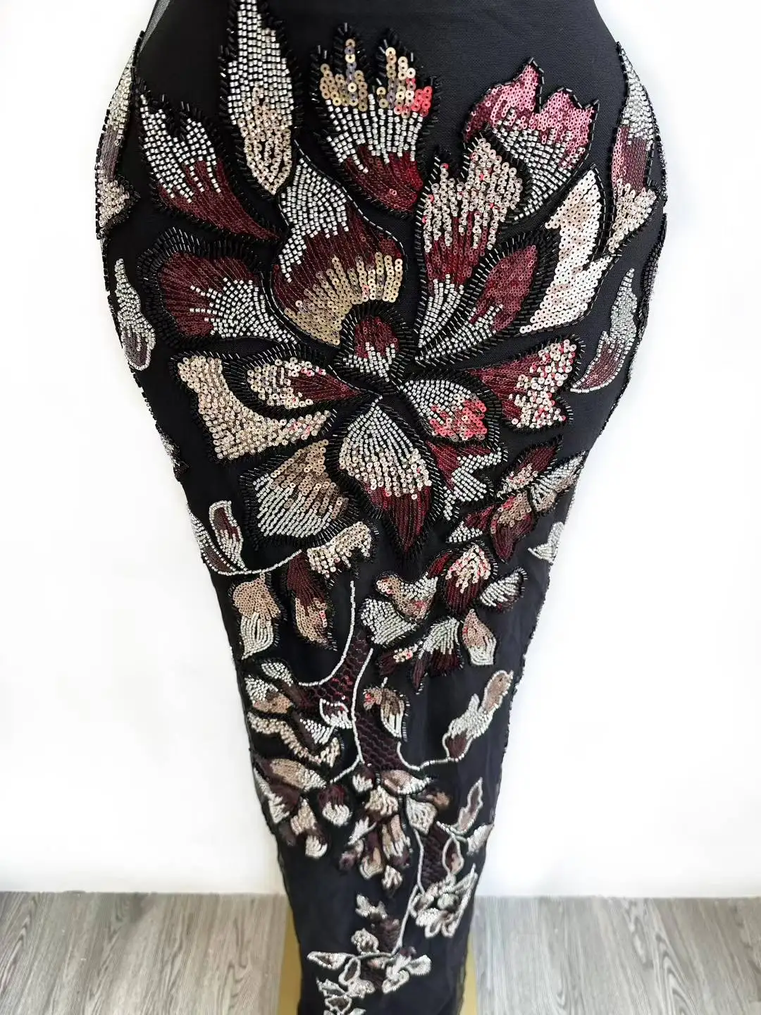 

2025 Luxury French Tulle Net Lace with Sequins and Beads African Nigerian Embroidered Lace Fabric Lace Fabric for Dress Sewing