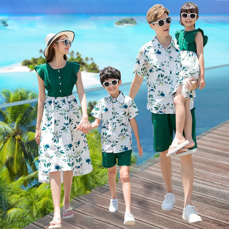 Family Matching Outfits Summer Beach Holiday Mum Daughter Dresses Dad Son T-shirt $Shorts Family Look Couple Outfits Seaside