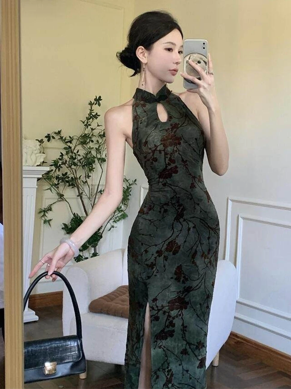

Новое китайское платье в стиле «Cold Spicy Girl» с цветочным принтом темно-зеленого цвета, на бретельках, без рукавов, приталенное, с разрезом, для свиданий