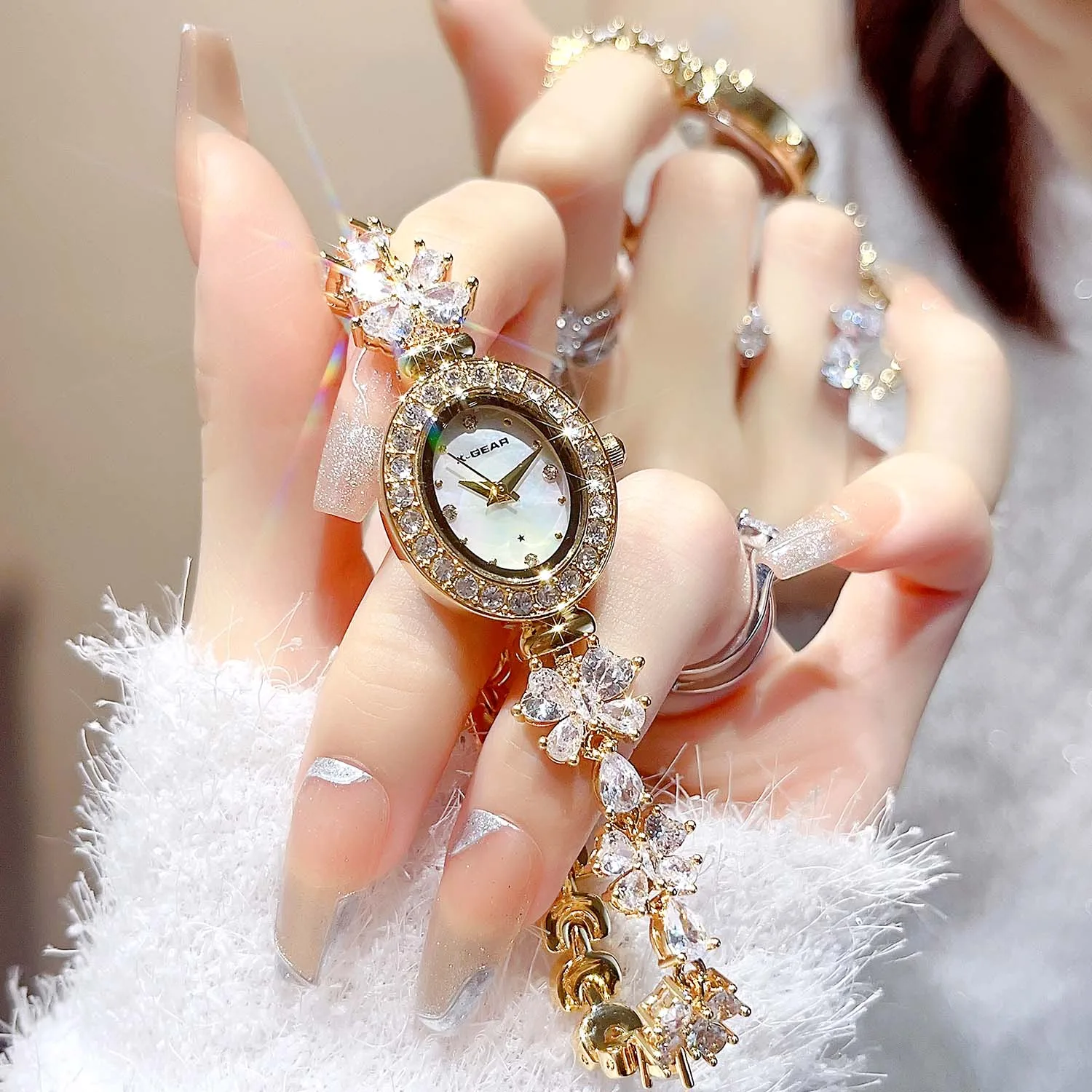 X-GEAR Women's Watch Quartz Movement Waterproof Fashion Bracelet Luxury Full Diamond Watch Gift for Girls