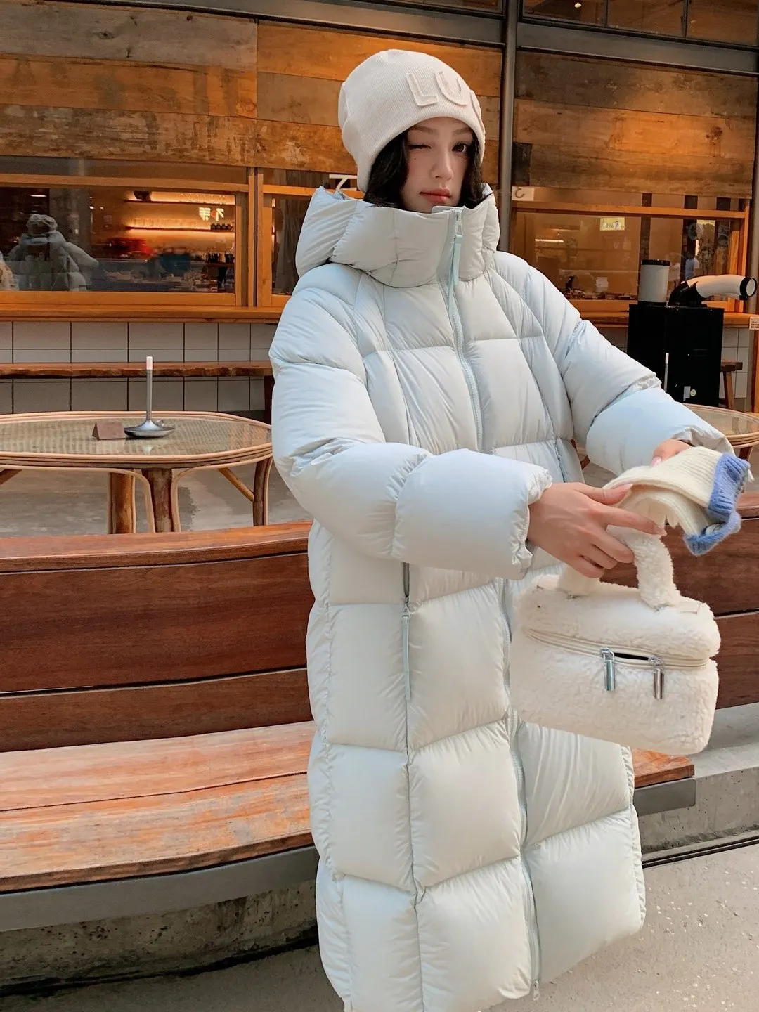 

Cloud Puff Белый гусиный пух Женская тюре средней длины Thiened Зимняя верхняя одежда Повседневная свободная посадка Экологичная ткань с покрытием