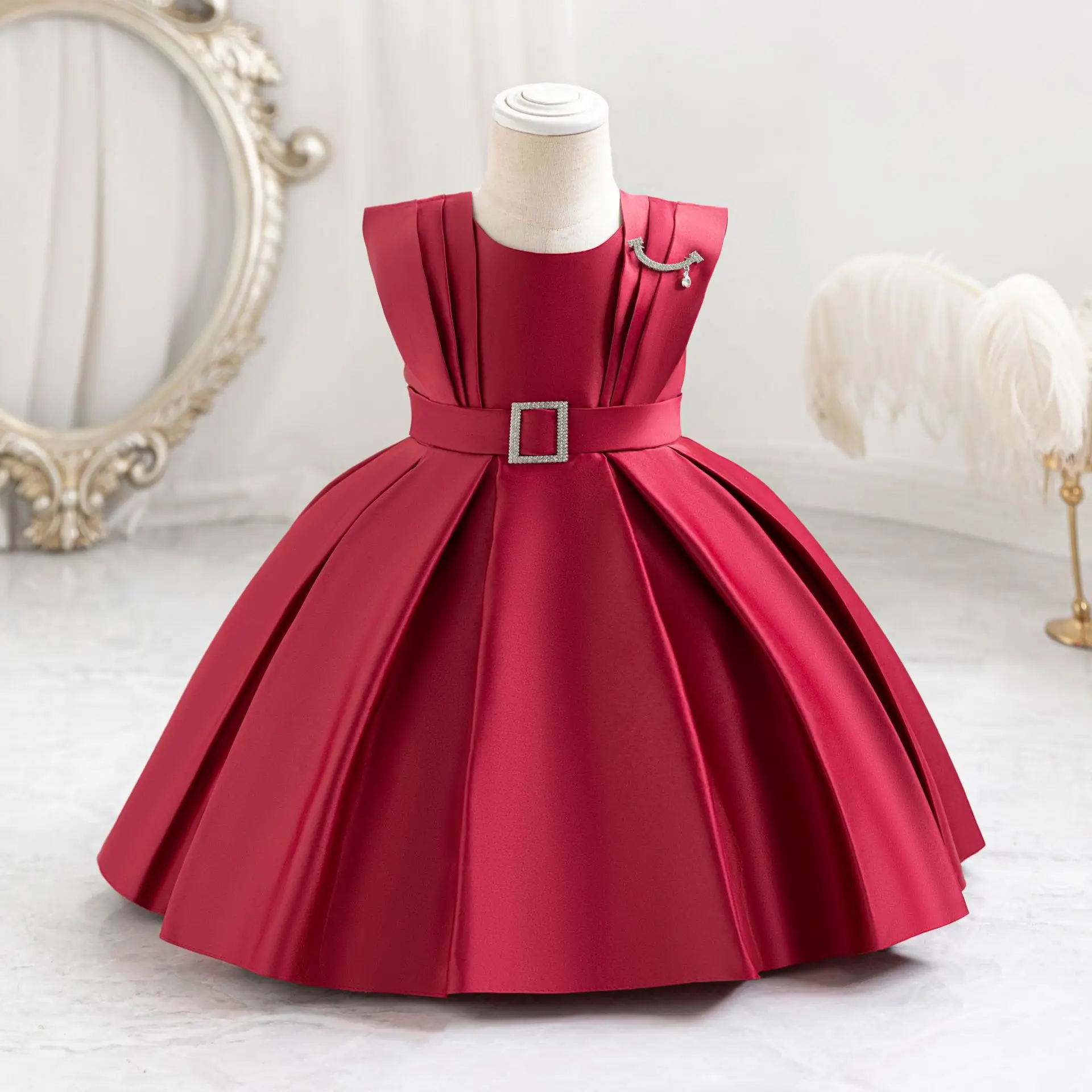 

A new and trendy children's birthday party princess dress dress, a girl flower girl dress dress
