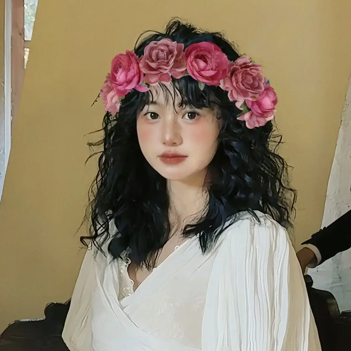 

Bride wreath headdress artificial flower headband travel photos wedding props head flower wreaths garlands headwear decoration