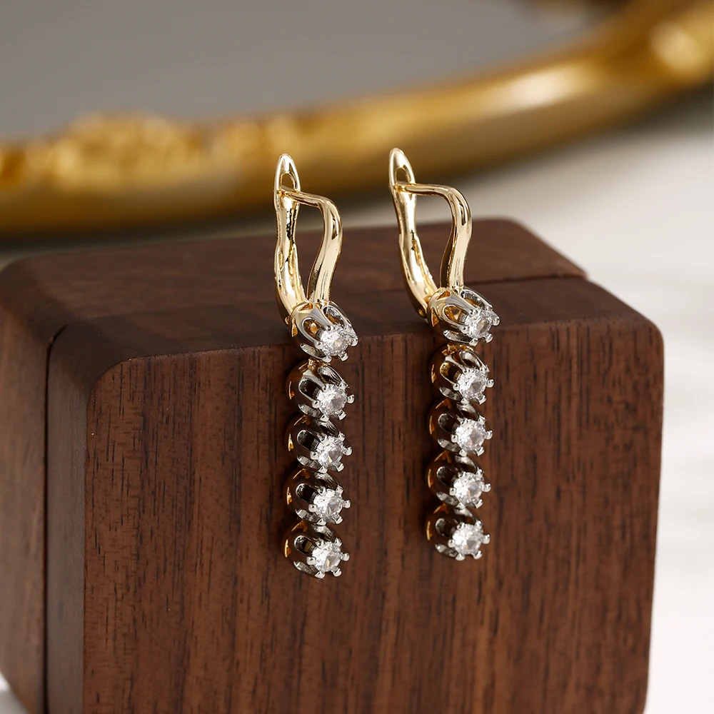 Lineares Set aus Zirkon-Ohrringen und -Ringen, 14K vergoldeter Modeschmuck, vielseitige Accessoires für den täglichen Arbeitsweg. – Detail 7