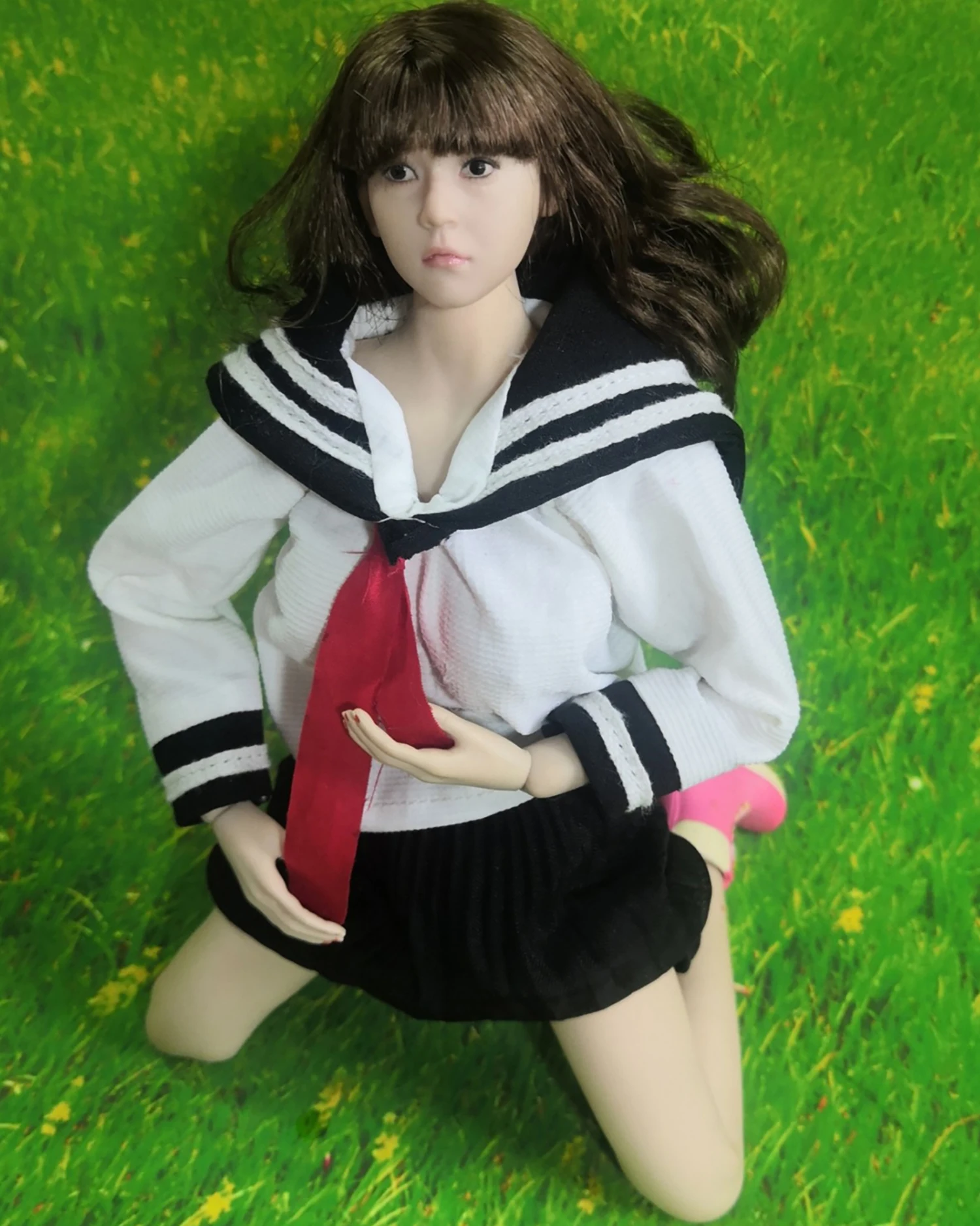 

1/6 Scale Little Girl Student Curls Head Carving Sculpt Model Toys