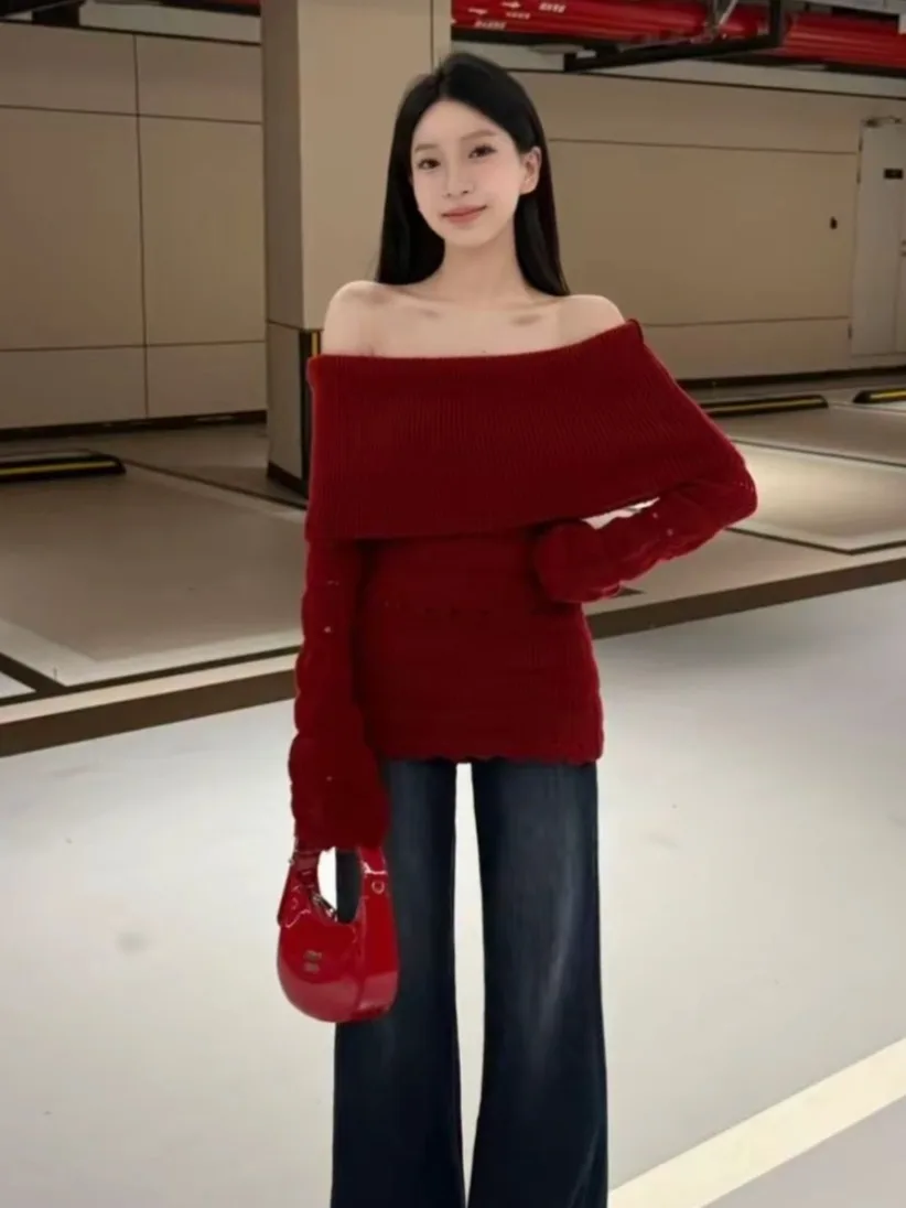 

Красный вязаный свитер на одно плечо для женщин, модный корейский стиль, облегающий, для Нового года, с открытым плечом, для ношения под одеждой