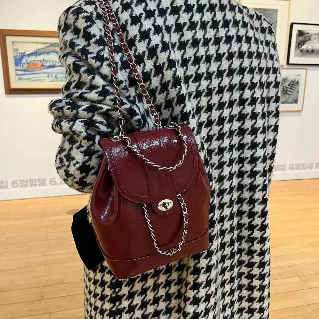 

Korean Cardinal Red fashion backpack cowhide retro chain bag single-shoulder crossbody bucket bag