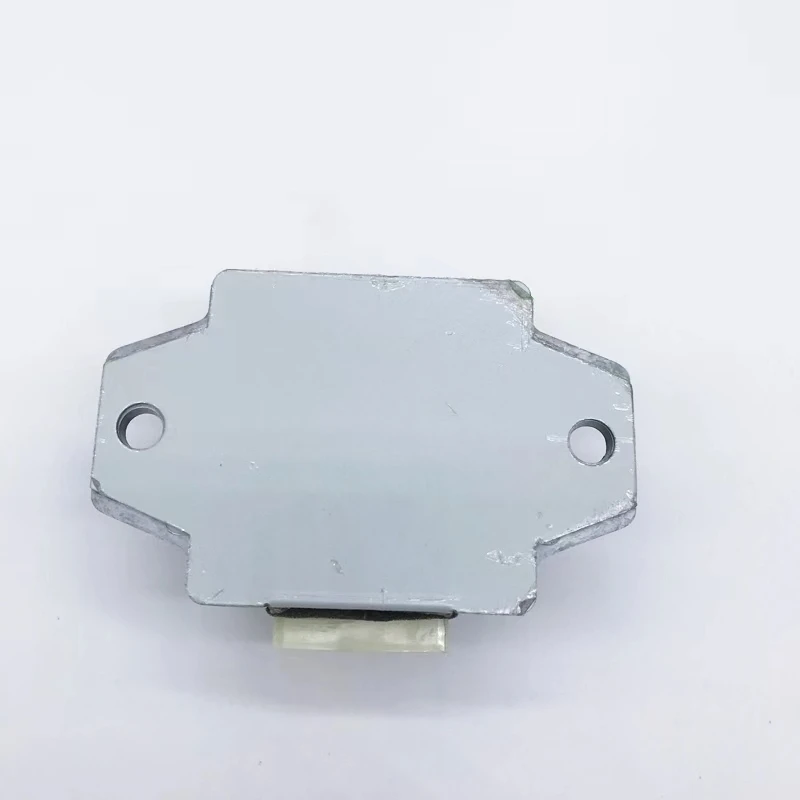 

Fuel controller 1110800309 is suitable for Komatsu PC100 200 220 240 300-5-6 pull oil door panel computer board excavator