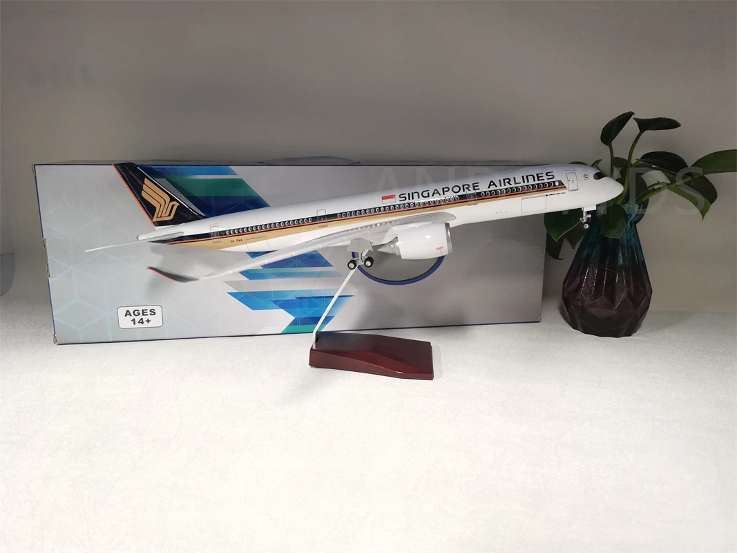

47CM Aircraft Model for A380/A350/B747 Singapore Airlines Simulation Plane Resin Miniature Plane Items Collectible Decor