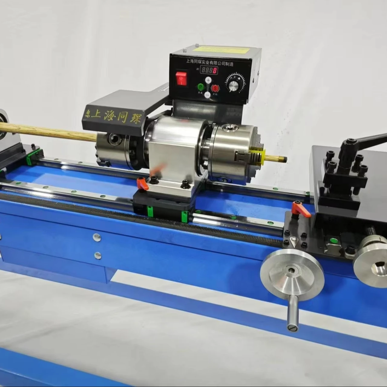 Variable speed mini billiard club billiard repair machine lifting track, suitable for workshop use, high safety