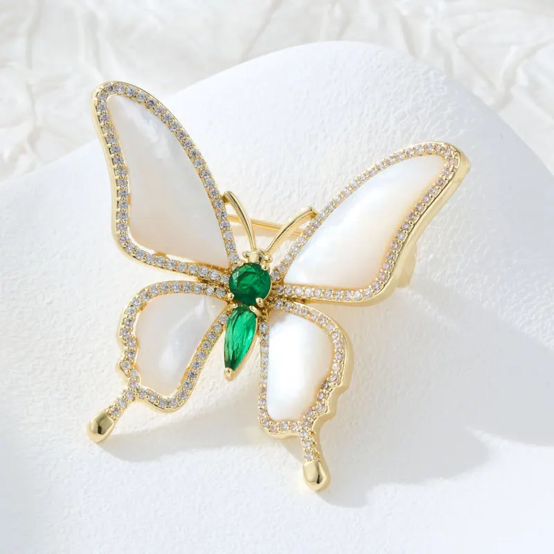 Elegant Natural Mother Of Pearl Butterfly Brooch 18k Real Gold Plated Copper Inlaid Cubic Zirconia Green Stone Delicate Clothing