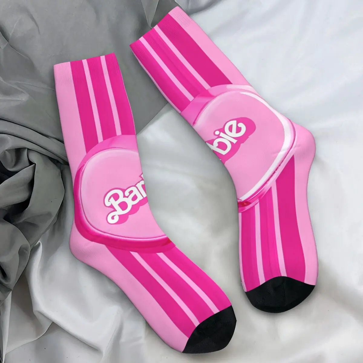 Medias con Logo de Barbie, calcetines para adultos y hombres, calcetines Harajuku medianos suaves, calcetines de diseño antibacteriano para ciclismo de otoño, Idea de regalo