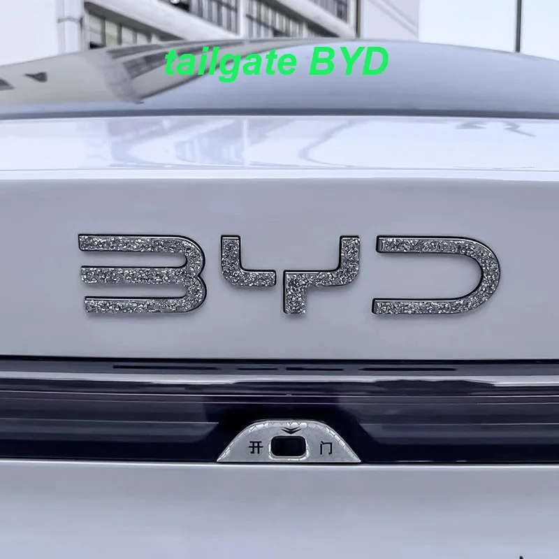 ل BYD ختم 06 DMI 2025 عجلة توجيه سيارة ملصقات الماس الصغيرة الزخرفية شعار رأس السيارة الترتر الملحقات الداخلية