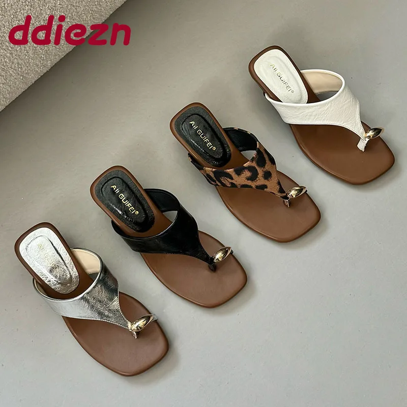 

Модные женские тапочки на металлическом каблуке, сандалии, женские шлепанцы, обувь с квадратным носком, женские шлепанцы на каблуке, шлепанцы