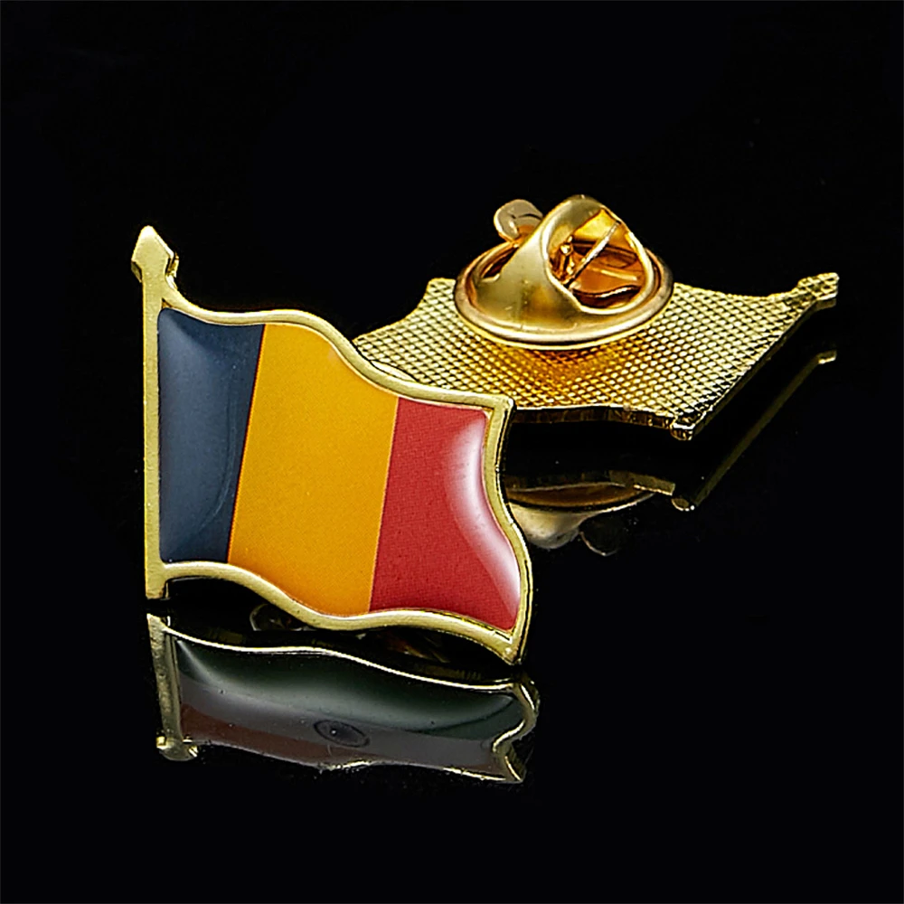 

Romania Beautiful Waving National Flag Brooch Pin Men/Women Fashion Jewelry Accessories