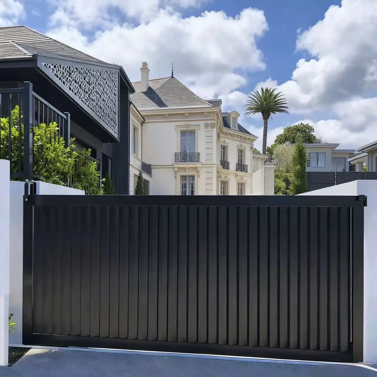 Exterior Aluminum Alloy Electric Driveway Gate with Heat Treated Finish Modern Villa Fence Sliding Gates for HousesCustomizable