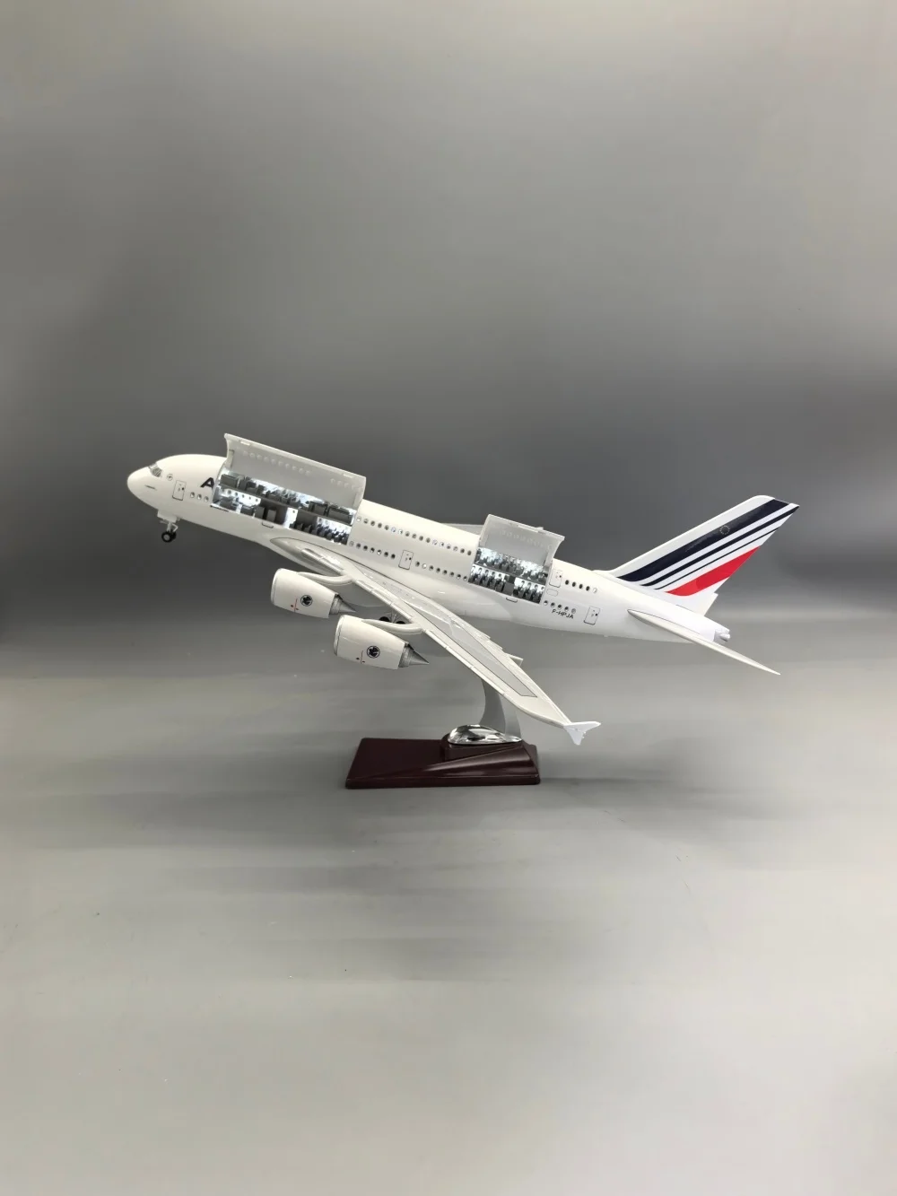 

Масштабная модель самолета 1:160, 46 см, A380 Air France, из литой смолы, с подсветкой и двойными дверями, для авиационных подарков или декора