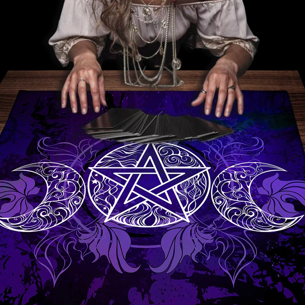 Tarot Card Mat Purple Triple Moon Tarot Tablecloth Goddess Design Witch Altar Cloth Divination Tarot Card Table Cloth Home Decor