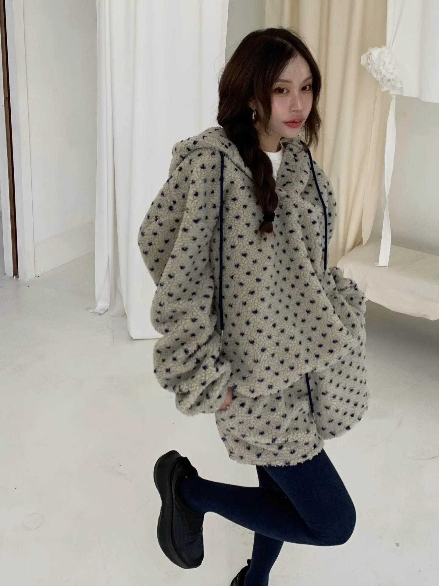 Модный комплект из меха ягненка, толстовка Fce с высокой талией, женские зимние брюки с вышивкой в виде сердца, брюки