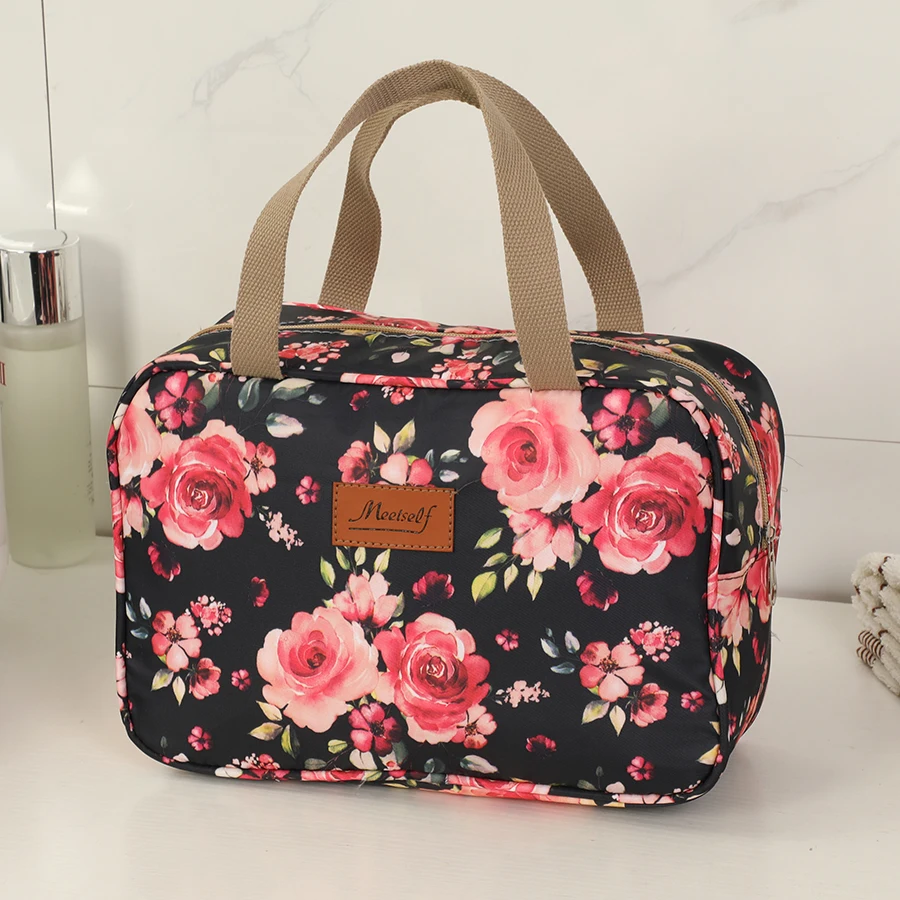Hand-held large-capacity toiletry bag, makeup bag, waterproof portable bathing and fitness storage bag