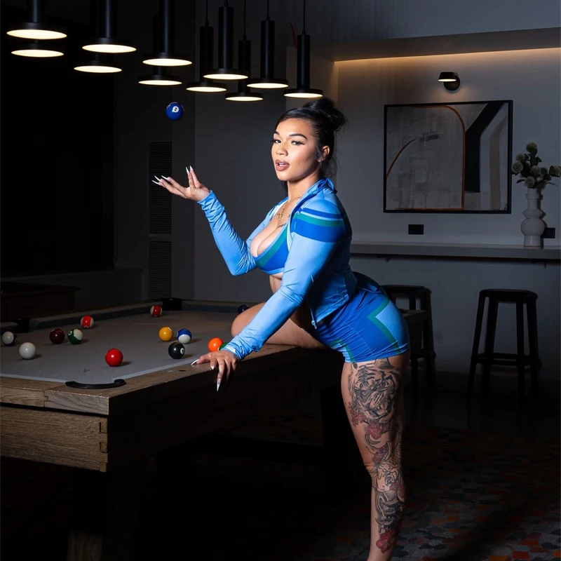 Set da 3 pezzi Weird Puss Stampa colorata Tuta da donna Casual Zip Crop Top + Reggiseno + Pantaloncini con cerniera Abiti elasticizzati da strada abbinati