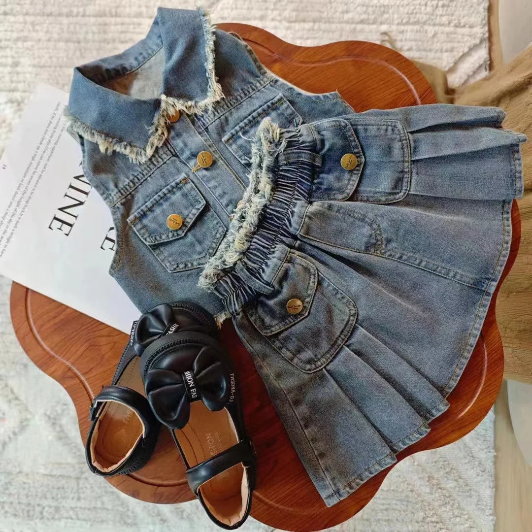 

Girls Summer Denim Set 2024 New Western Korean Edition Sleeveless Ragged Edge Coat+Pleated Skirt Two Piece Set Kids Outfits