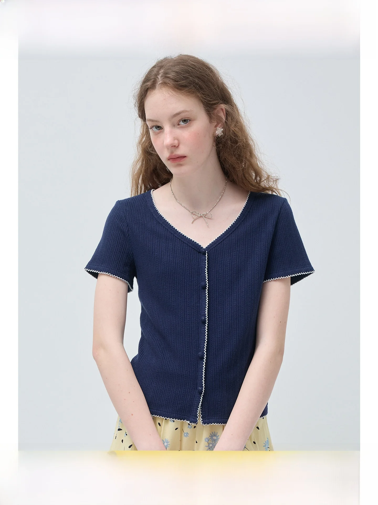 

plus Size Women's V-Neck T-Shirt Slim Fit Short Sleeve Color Block Summer Versatile Clothing for Slightly Plump MM Top