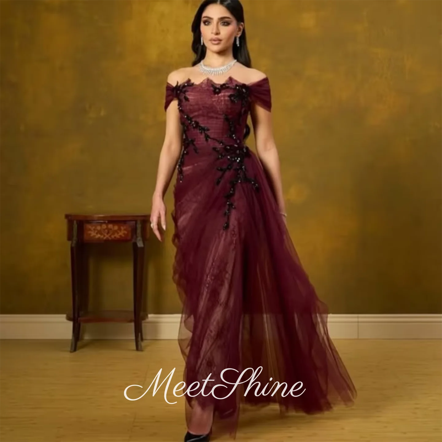 

Burgundy Sequins Prom Dress for Woman Lace Elegant Off Shoulder Saudi Arabia Evening Party Gown Customized Formal Occasion Dress