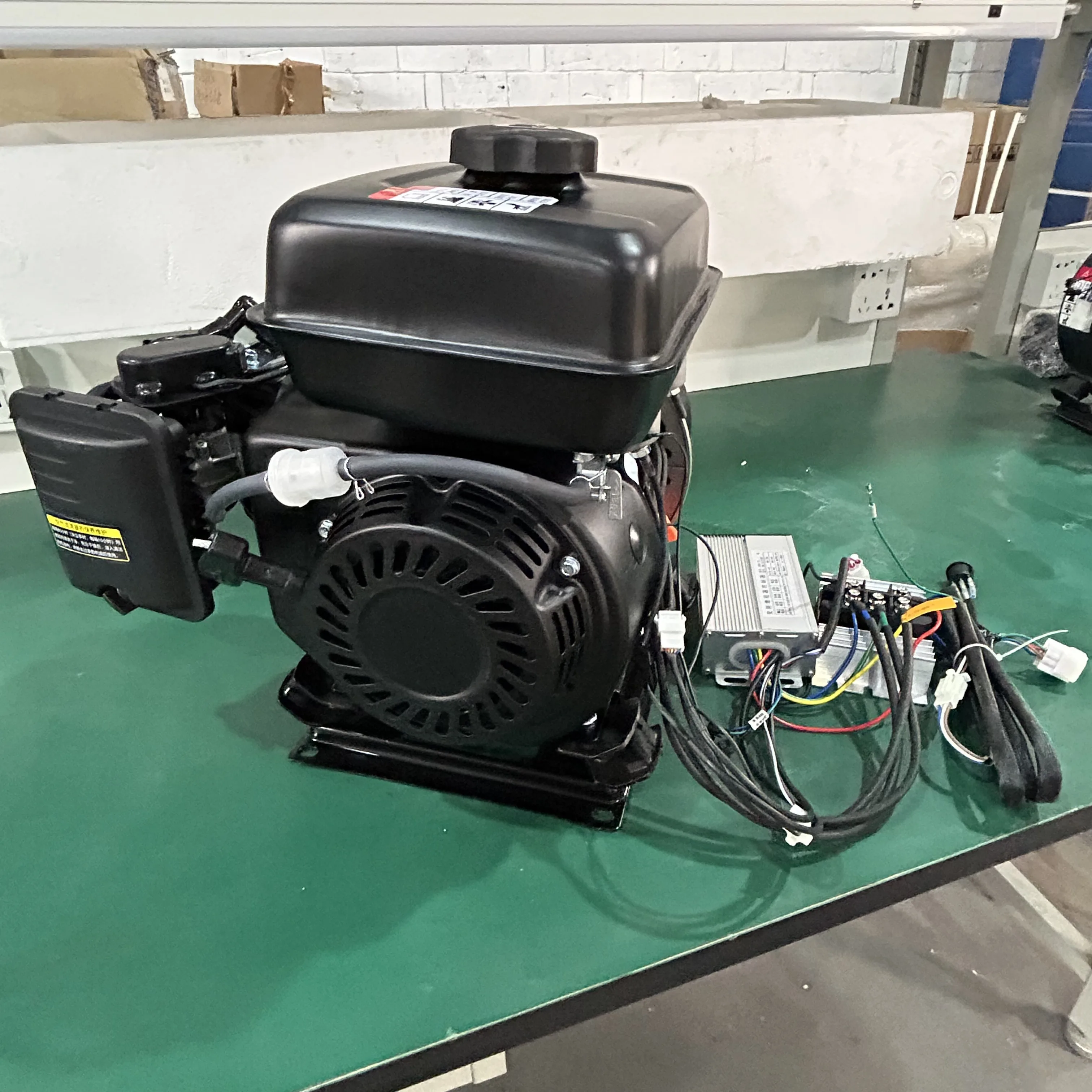 

Small Three-wheeled Electric Vehicle Range Extender DC 48V-72V Portable 2000W-5000W Variable Frequency Generator 60V