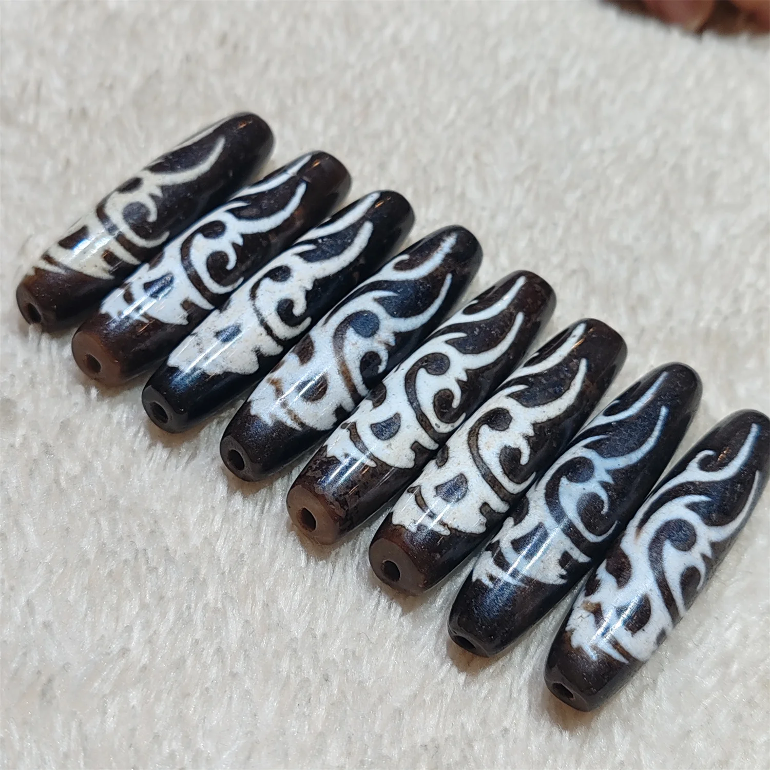 1pcs/lot Natural Ancient Text pattern Agate Dzi Beads All Black Matte Frosted Weathered Horseshoe jewelry amulet folk-custom gem