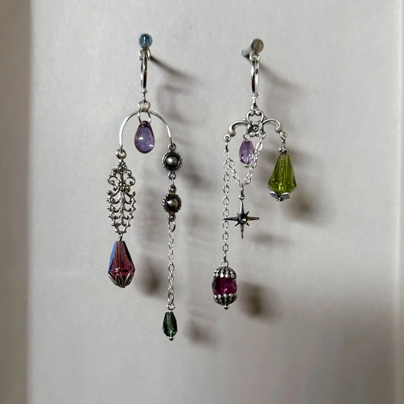 Boucles d'oreilles pour femmes de style bohème, asymétriques, multicolores, avec pendentif en forme de goutte de pierre artificielle, adaptées aux banquets et aux dîners