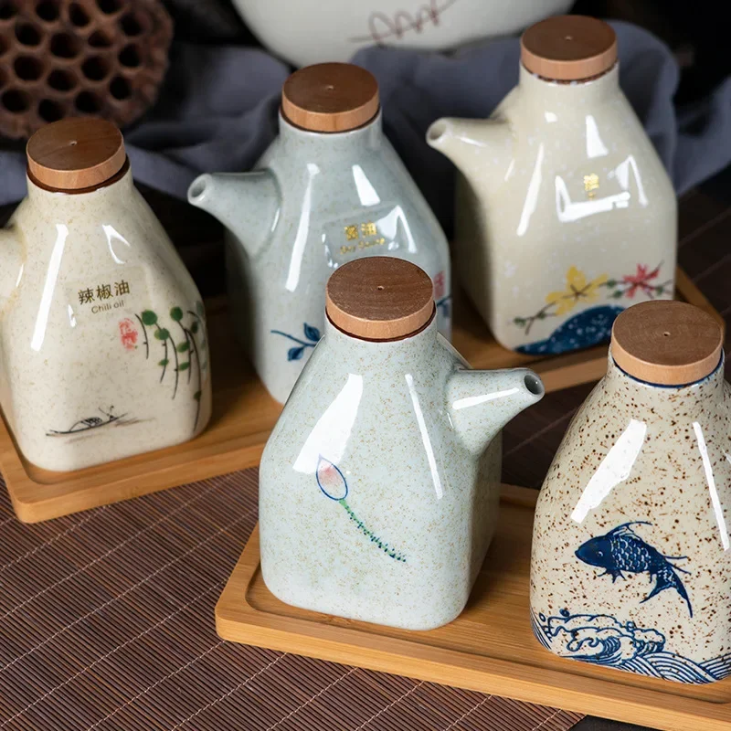 New Chinese Kitchen Seasoning Bottle Ceramic Soy Sauce Bottle Commercial Vinegar Cruet Liquor Chili Flask