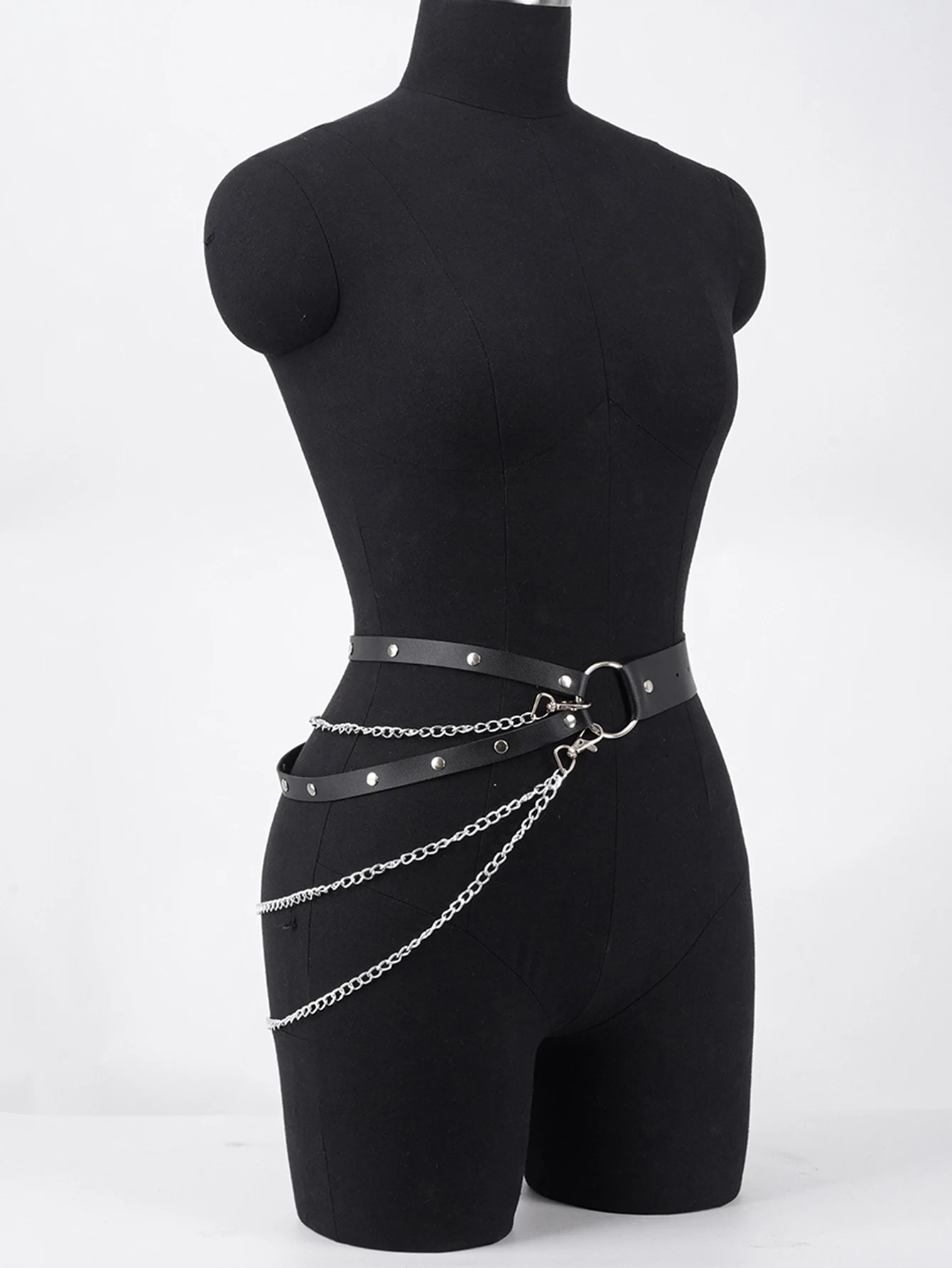 حزام سلسلة من جلد البولي يوريثان الأسود للنساء من Edgy - حزام للجسم بسلسلة فضية، حزام خصر فاسق على الطراز القوطي أو Emo أو Rock Style