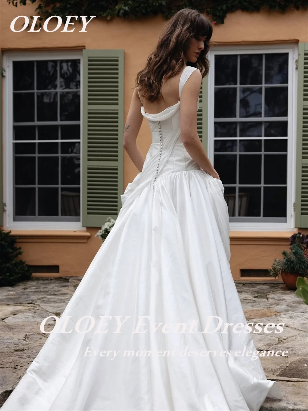 OLOEY Elegant Mermaid Spaghetti Straps Wedding Dress Sleeveless Pleat Long Bridal Gown Customized Buttons Sweep Train Back