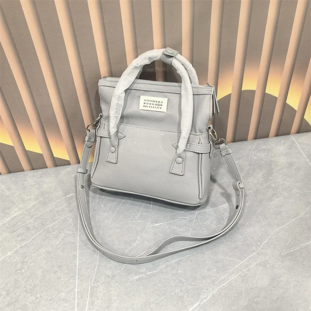 

Брендовый минималистичный повседневный рюкзак, легкий водонепроницаемый рюкзак для ежедневных поездок, путешествий и учебы.